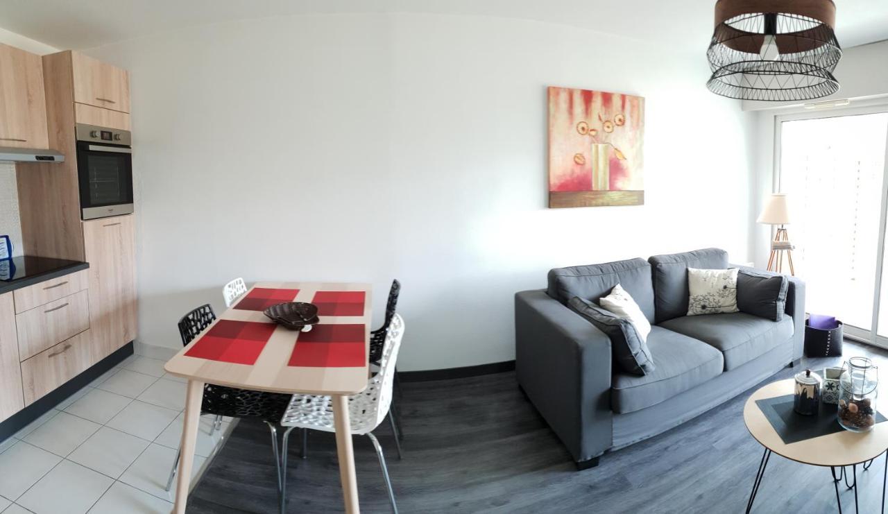 Charmant Studio Residence Avec Terrasse Jardin Au Centre De 반느 외부 사진